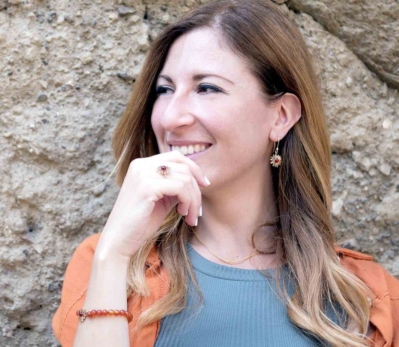 Orecchini Pendenti Inti Wayta - Dorati con Corniola